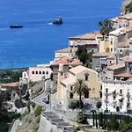La Casa Di Chiaretta 4* Falerna