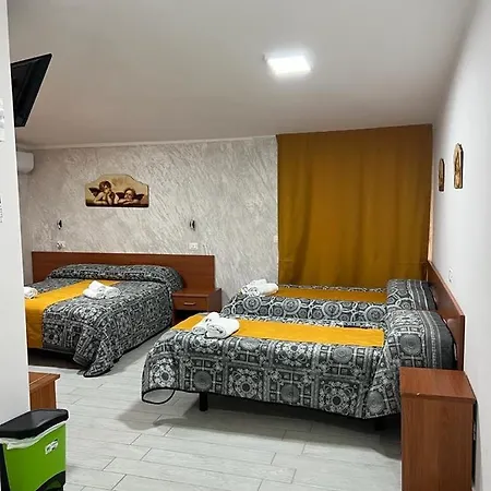 La Casa Di Chiaretta Frühstückspension Falerna