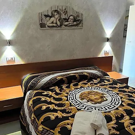 La Casa Di Chiaretta فاليرنا