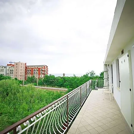 فندق مبيت وإفطار La Casa Di Chiaretta فاليرنا