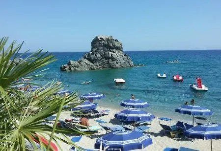 La Casa Di Chiaretta Frühstückspension Falerna